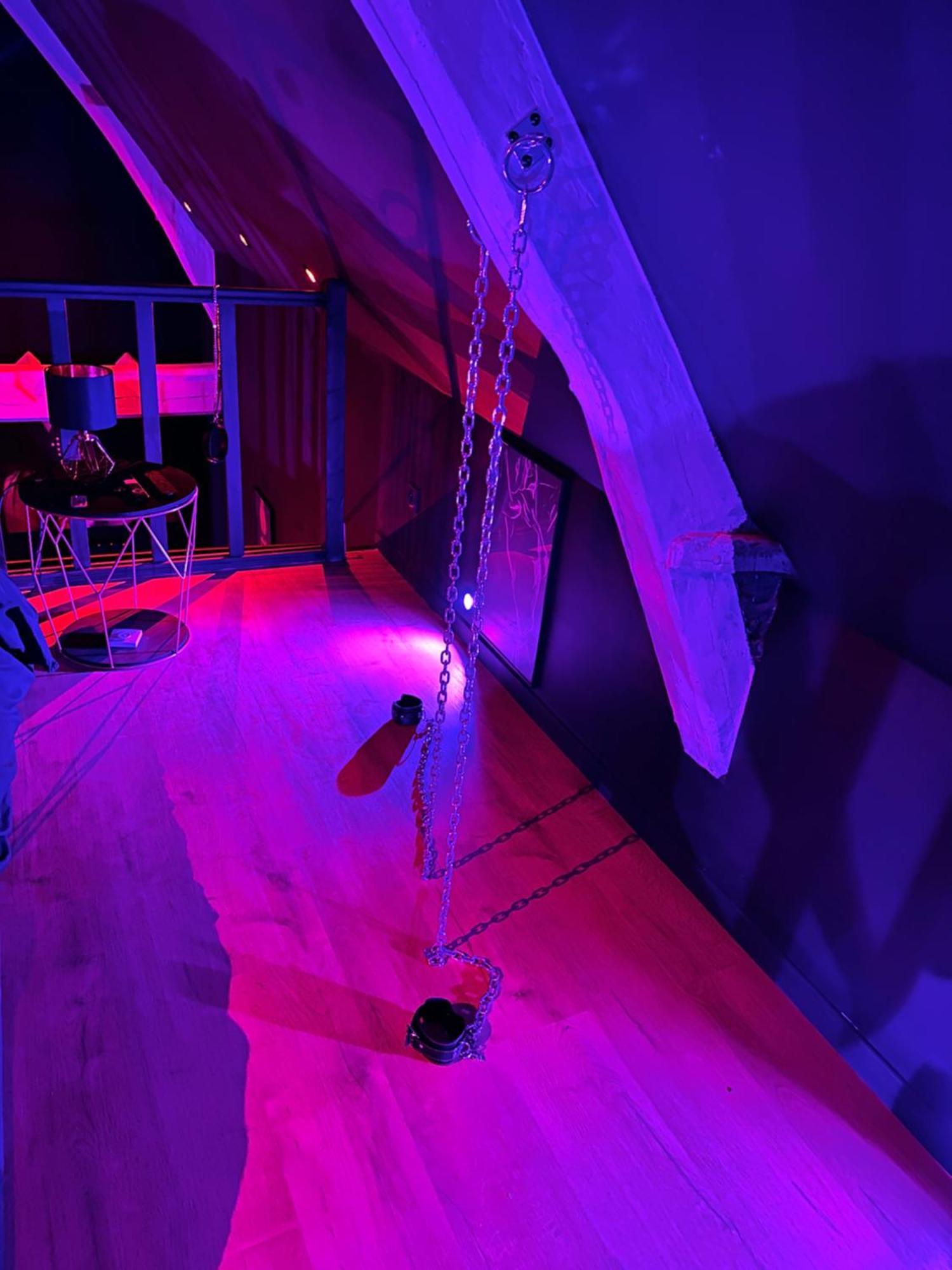 Loveroom De Luxe - Theme 50 Nuances De Grey Maison Privative Spa Insolite Douchy-les-Mines Экстерьер фото